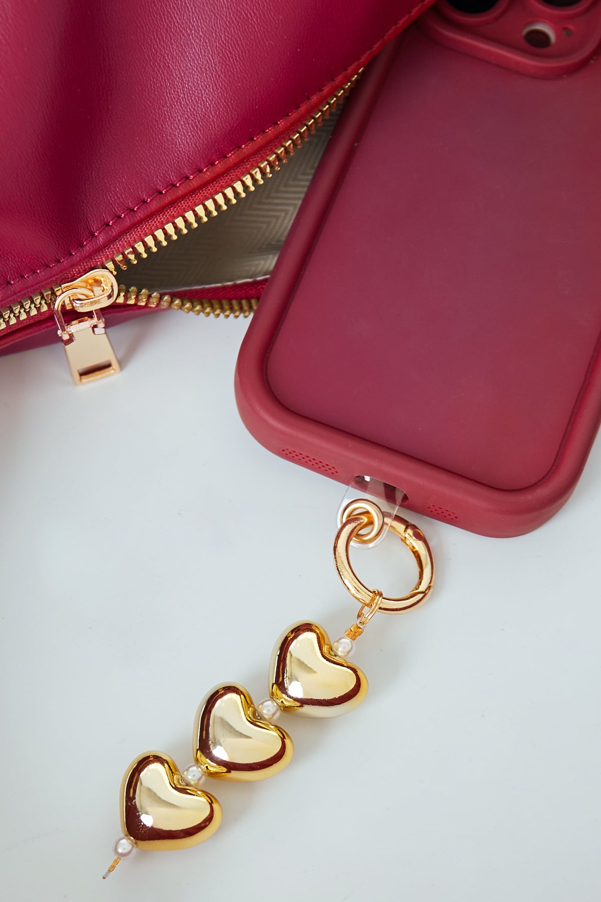 Anhänger für die Taschen oder Handy Herzen und Perlen - Goldfarben