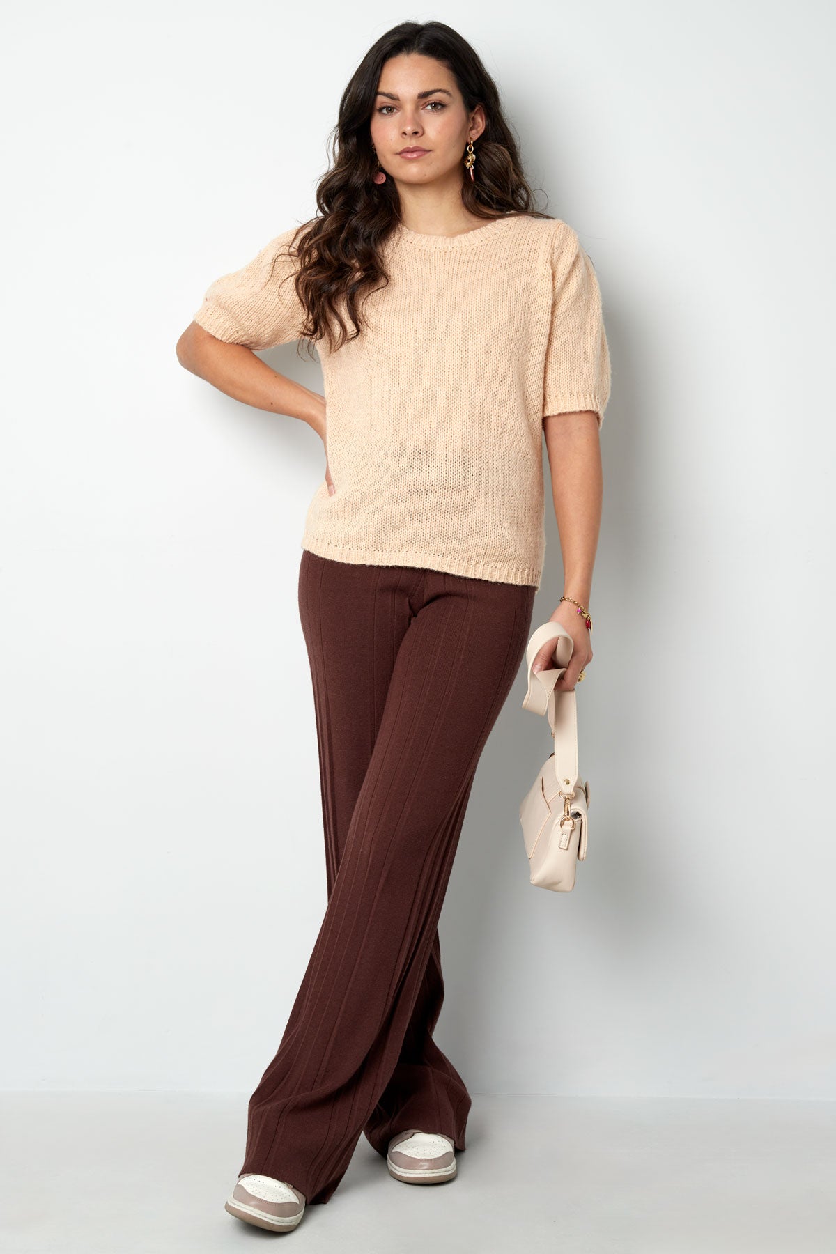 Weicher Pullover mit tiefen Rückenausschnitt & Satinschleife