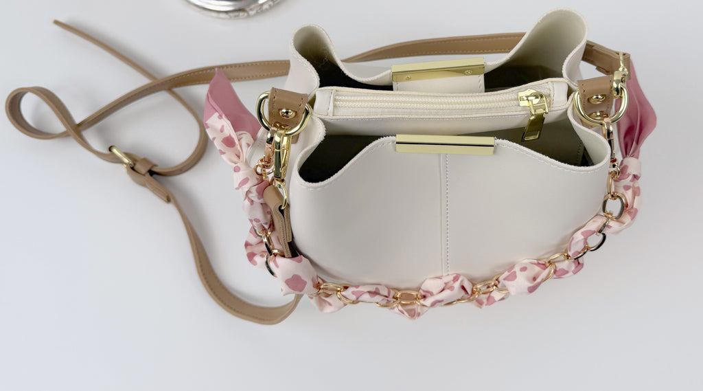 Umhängetasche - cremeweiß - Magnetverschluss