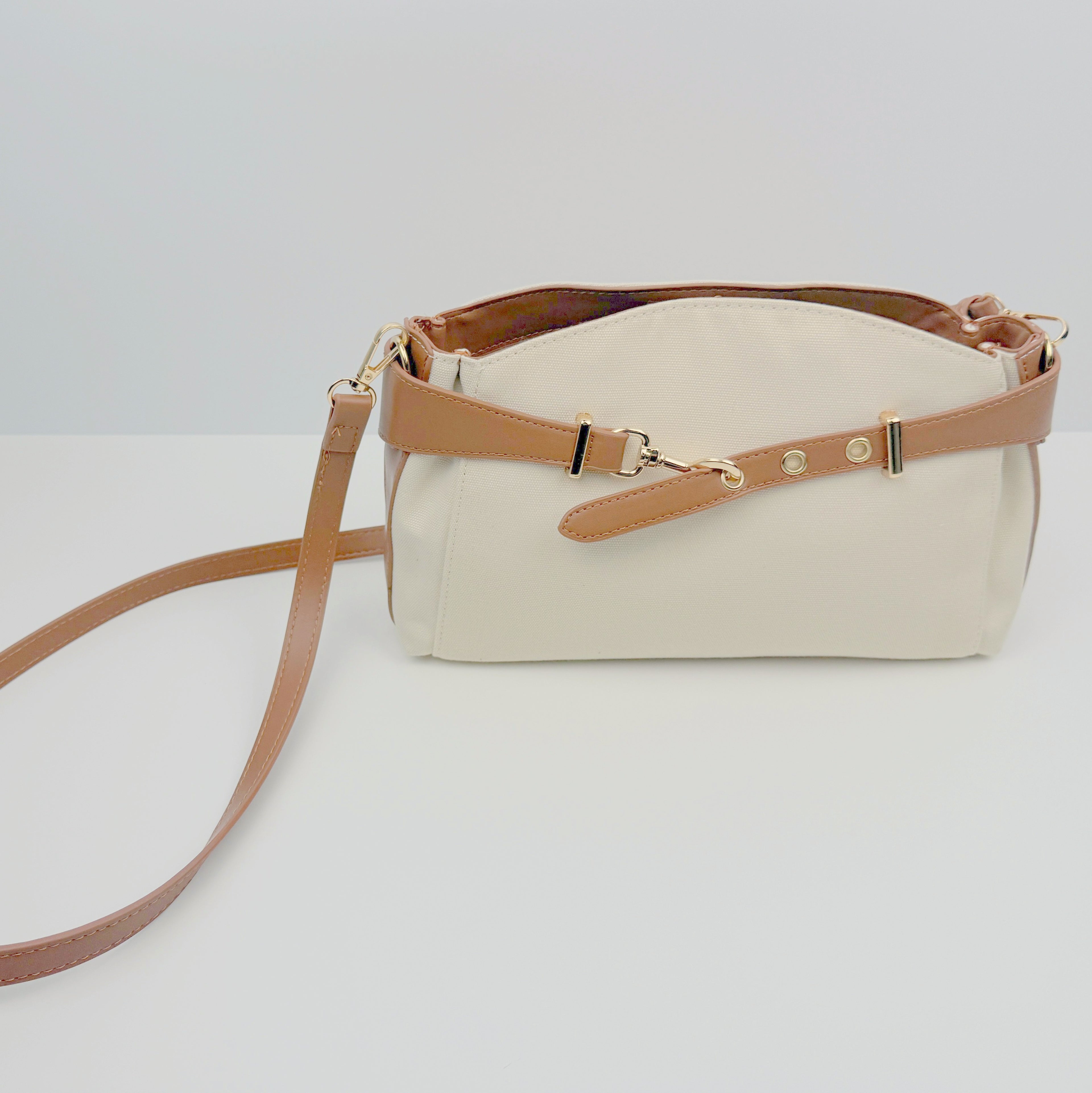 Süße kleine Umhängetasche - camel-ecru Material-Mix Kunstleder & Canvas