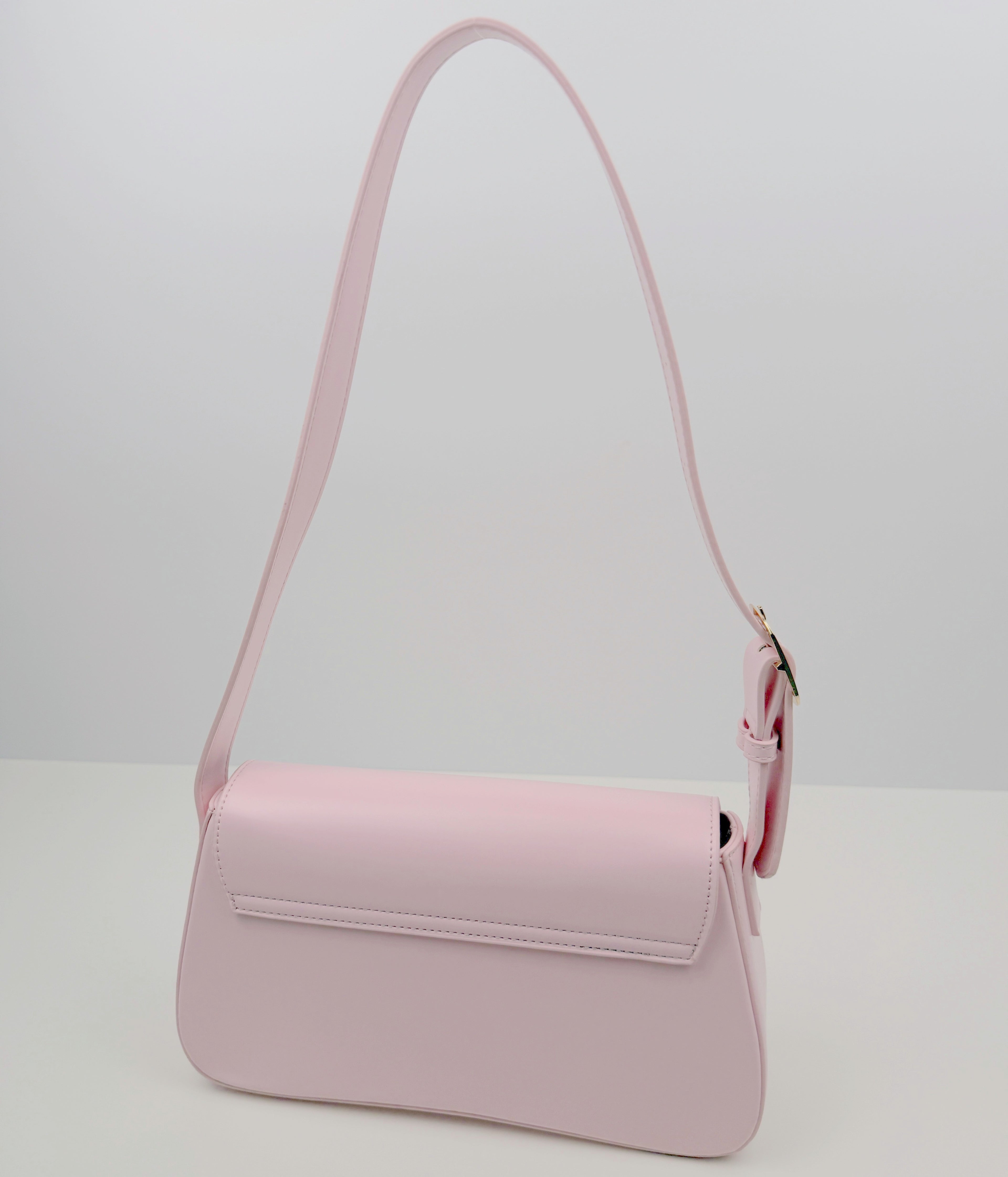 Elegante Umhängetasche - Kunstleder - mit goldenen Verschlüssen