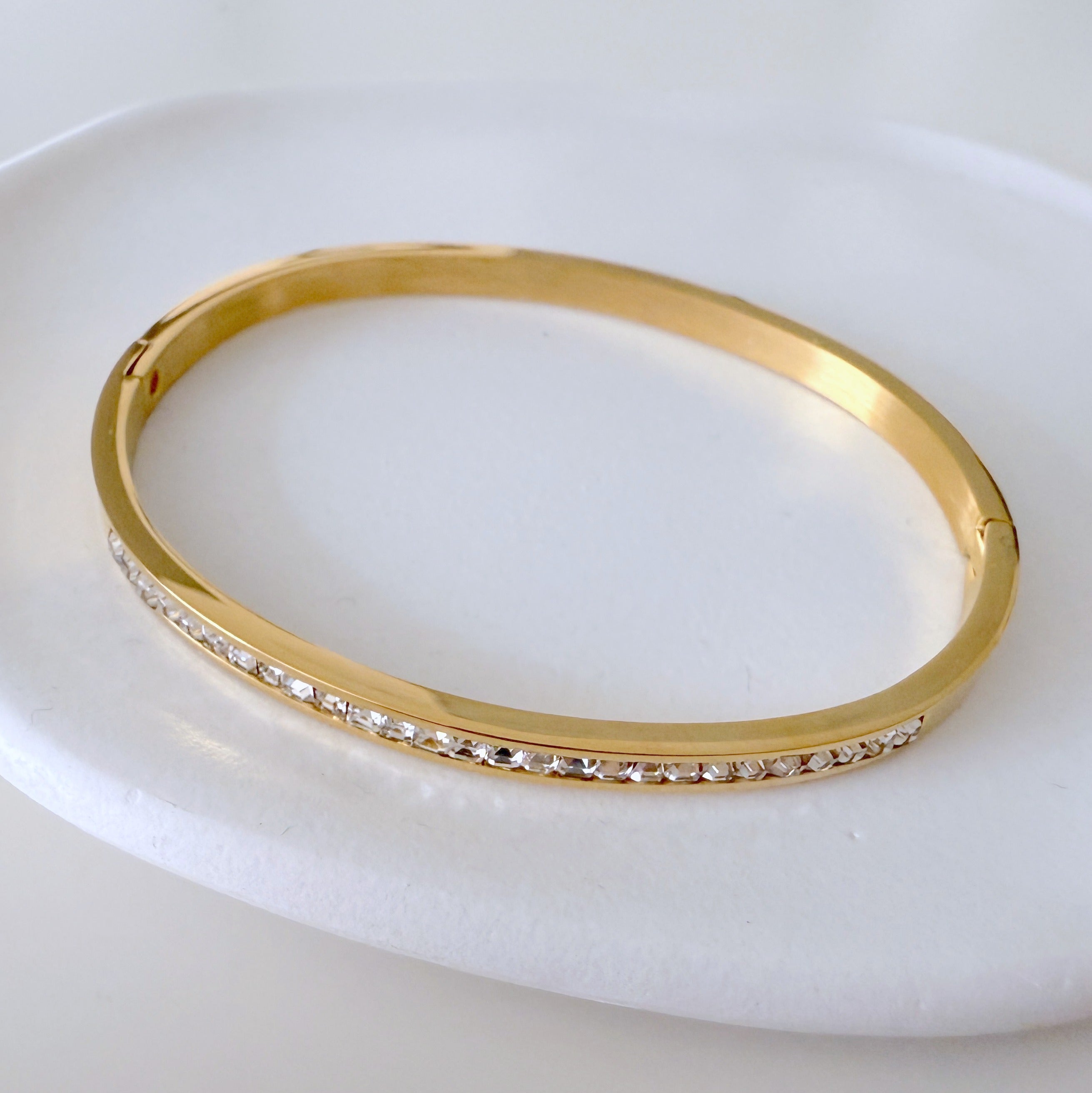 Armreif mit Strasssteinen Gold Stainless-Steel