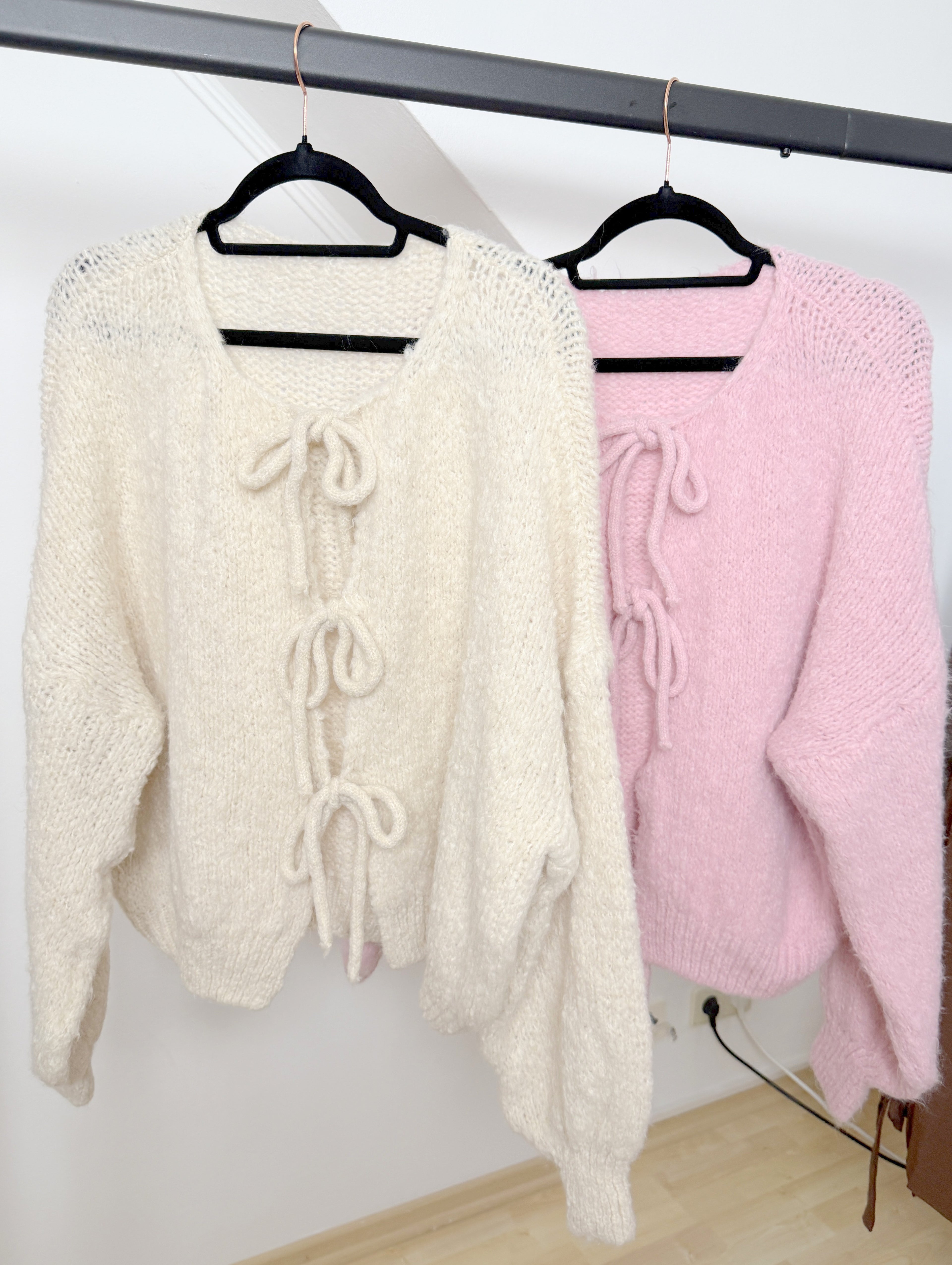 Cosy Strickjacke - Cardigan Schleifchen