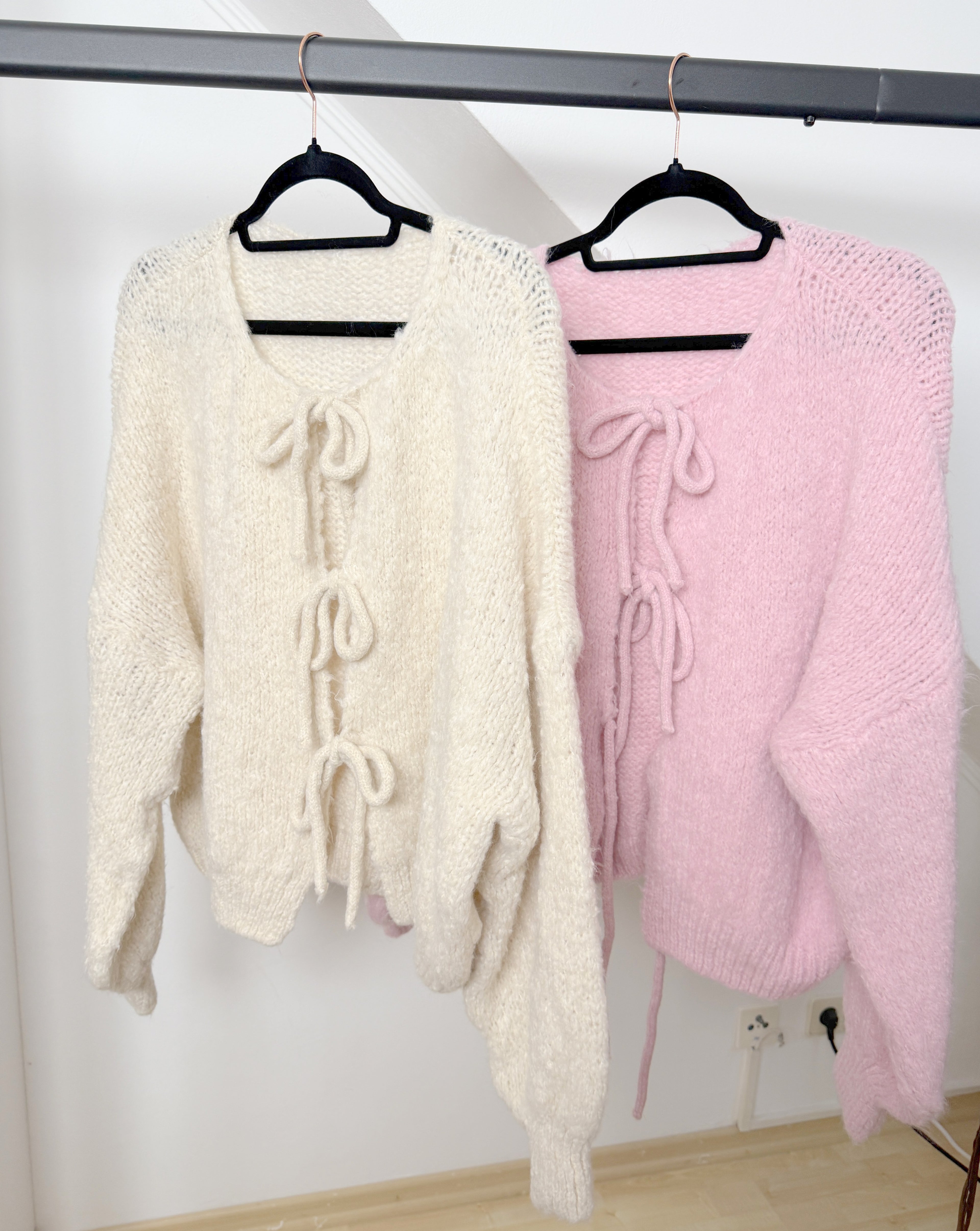 Cosy Strickjacke - Cardigan Schleifchen