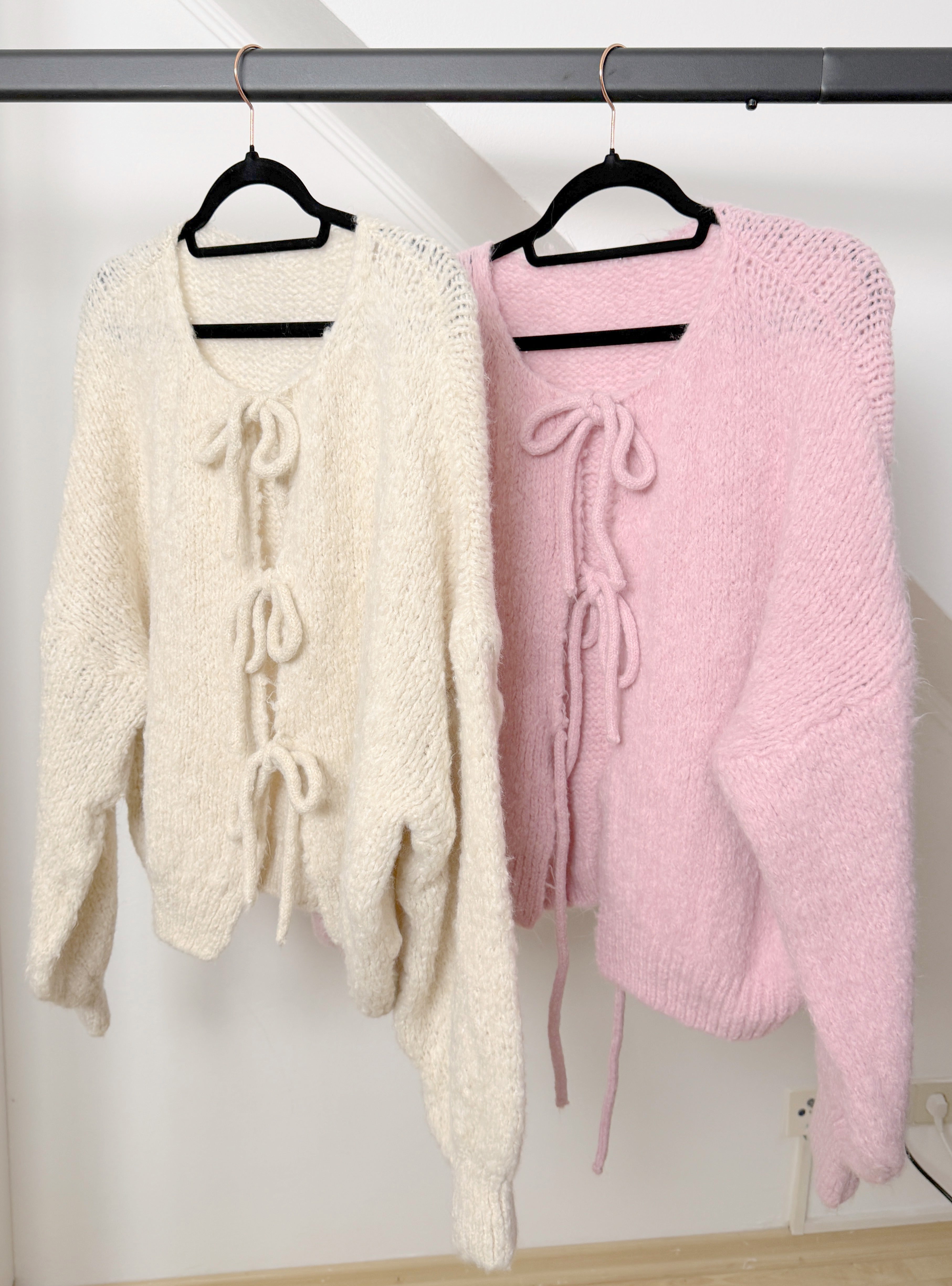 Cosy Strickjacke - Cardigan Schleifchen